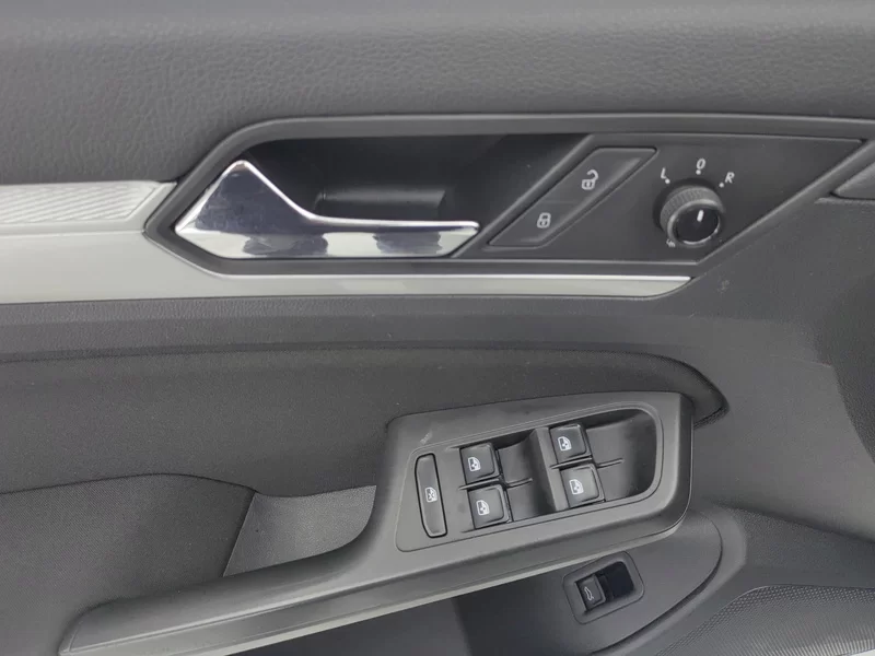 Volkswagen Lamando 2021 immagine di auto #11