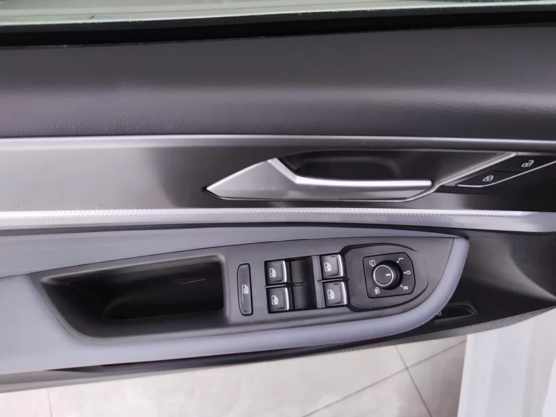 Volkswagen Lamando 2024 car image #11