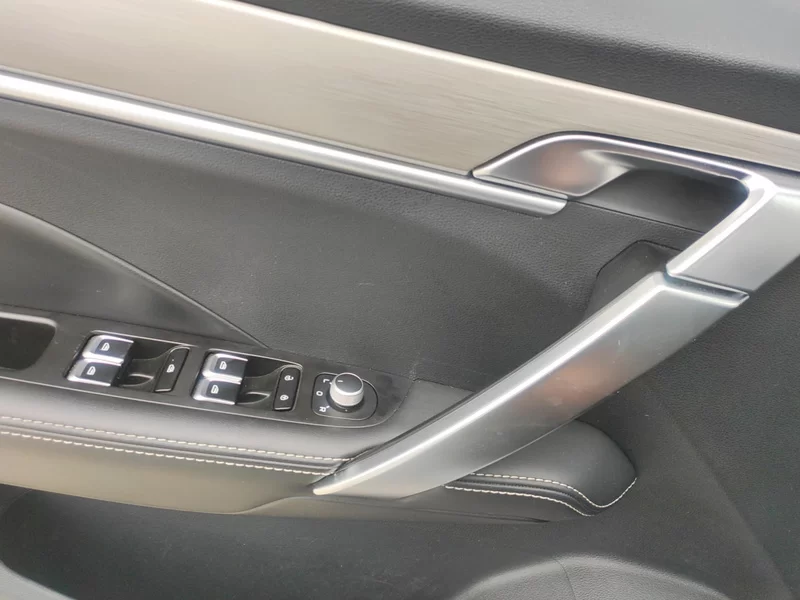 GEELY Coolray 2020 car image #11