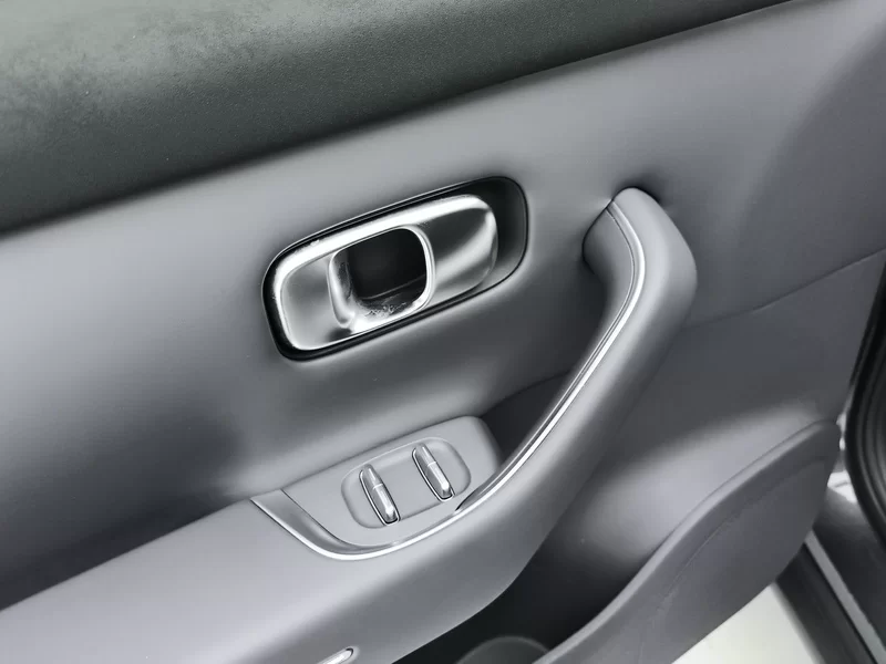 零跑汽车 零跑C16 2025 汽车图片 #11