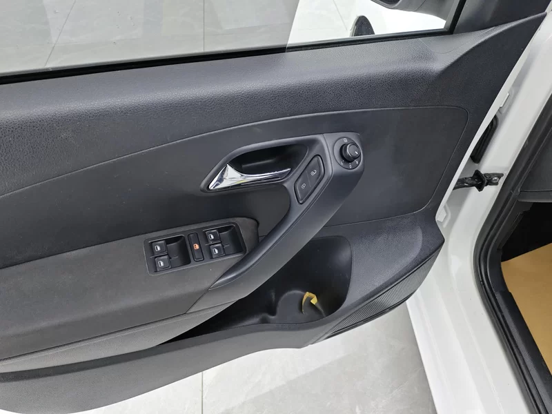 Volkswagen Polo 2014 #11 Volkswagen Polo 2014 car image #11