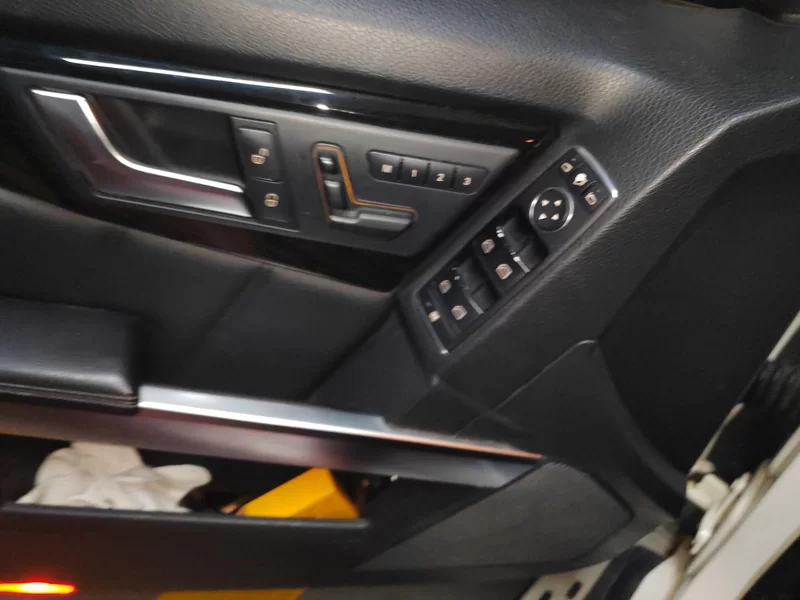 Mercedes-Benz GLK Class 2014 car image #11