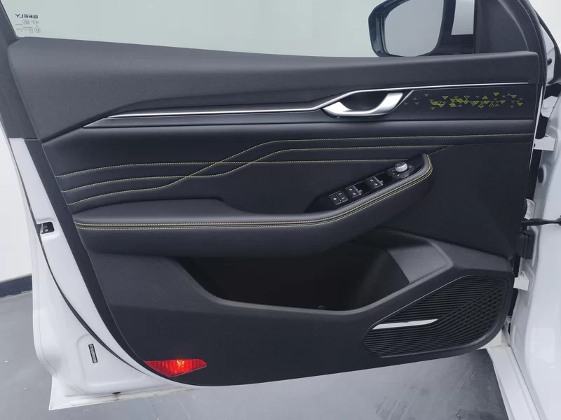 Preface 2024 imagen de coche #11