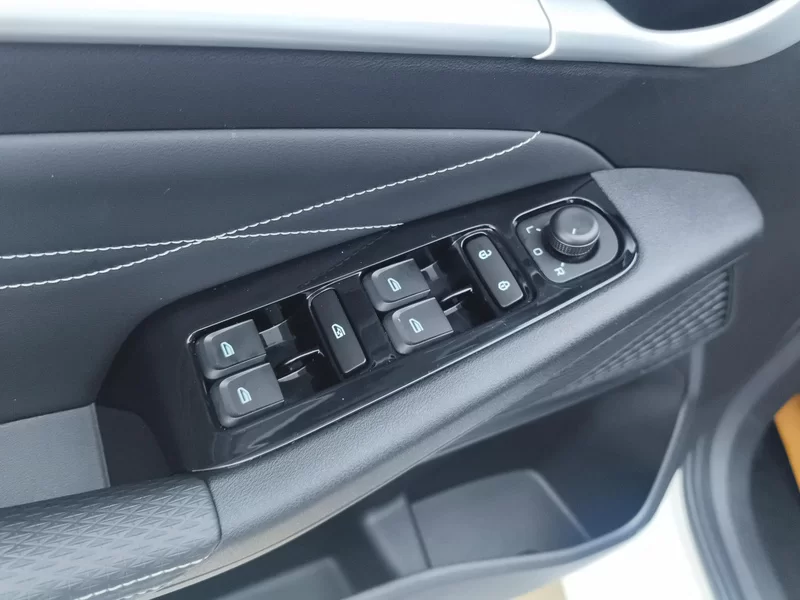 GEELY Emgrand 2025 car image #11