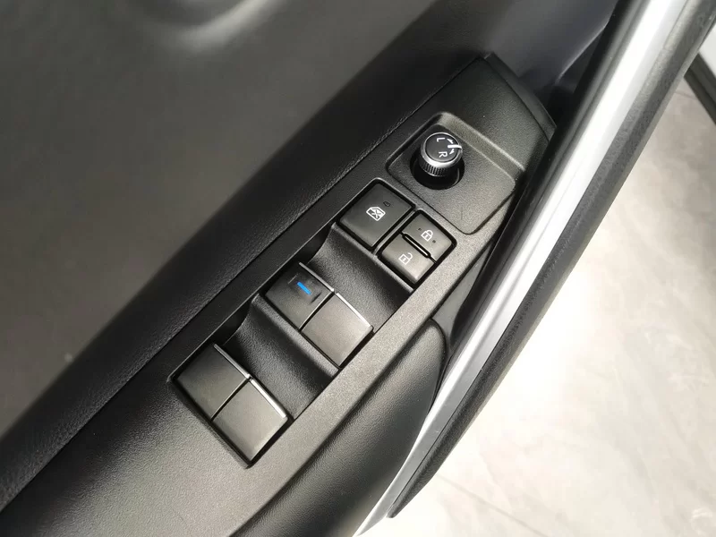 Toyota Corolla Cross 2022 car image #11