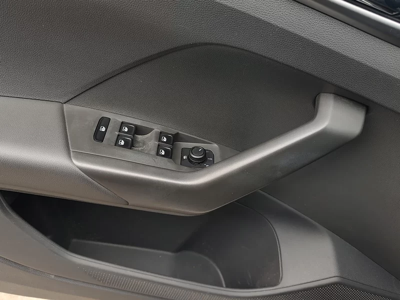 Volkswagen T-Cross 2019 car image #11