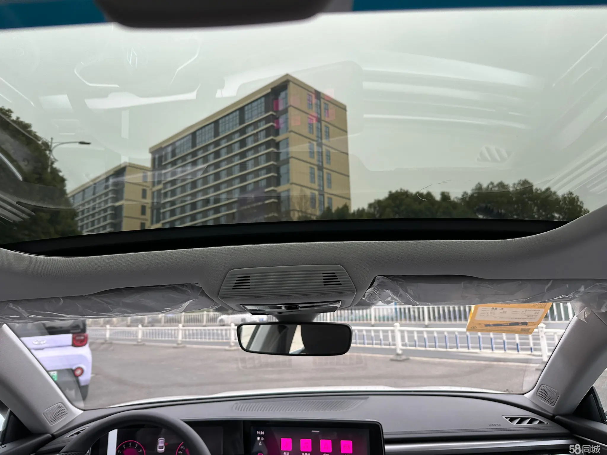 Volkswagen Lamando 2025 car image #11