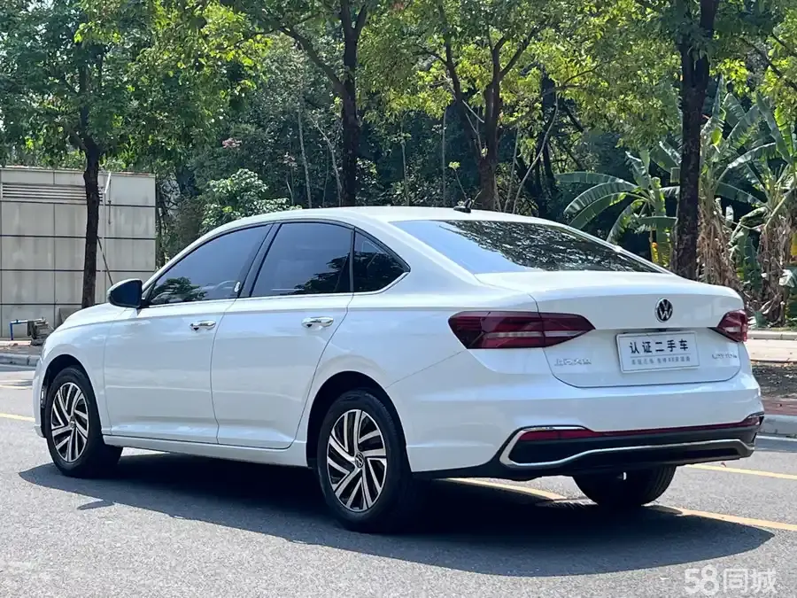 Volkswagen e-up! 2022 immagine di auto #11