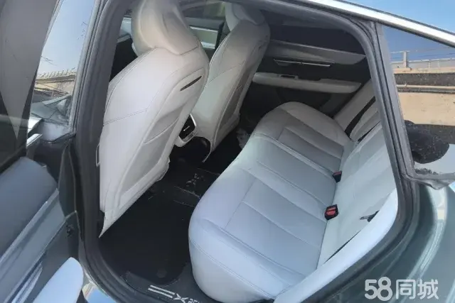 小鹏 小鹏P7 2023 汽车图片 #11