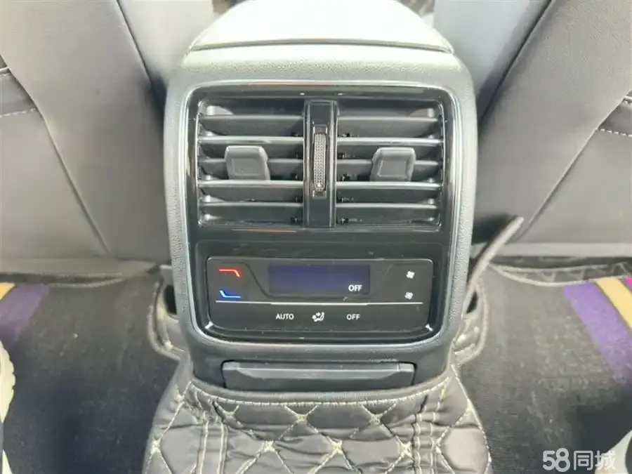 Volkswagen e-up! 2020 immagine di auto #11