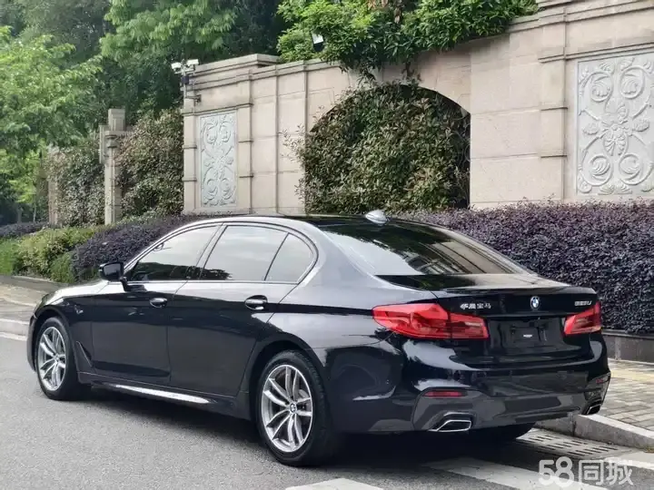 BMW 5 Series 2018 #11 BMW 5 Series 2018 car image #11