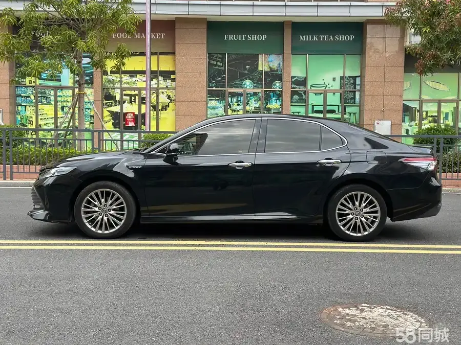 Toyota Camry 2019 car image #11