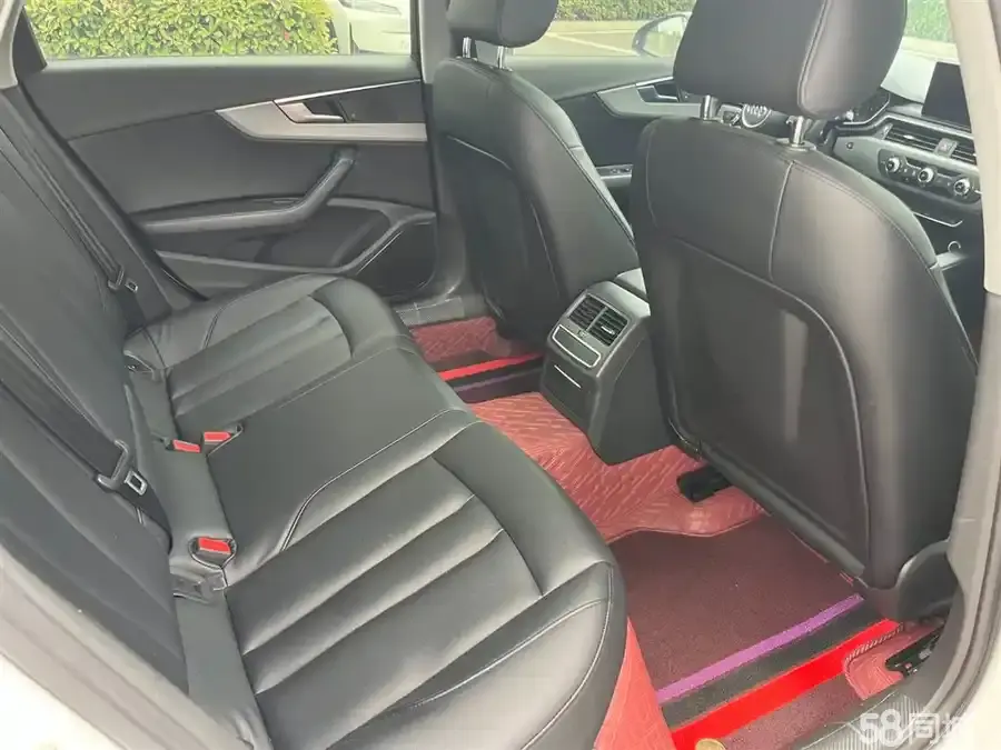 Audi A4L 2018 car image #11