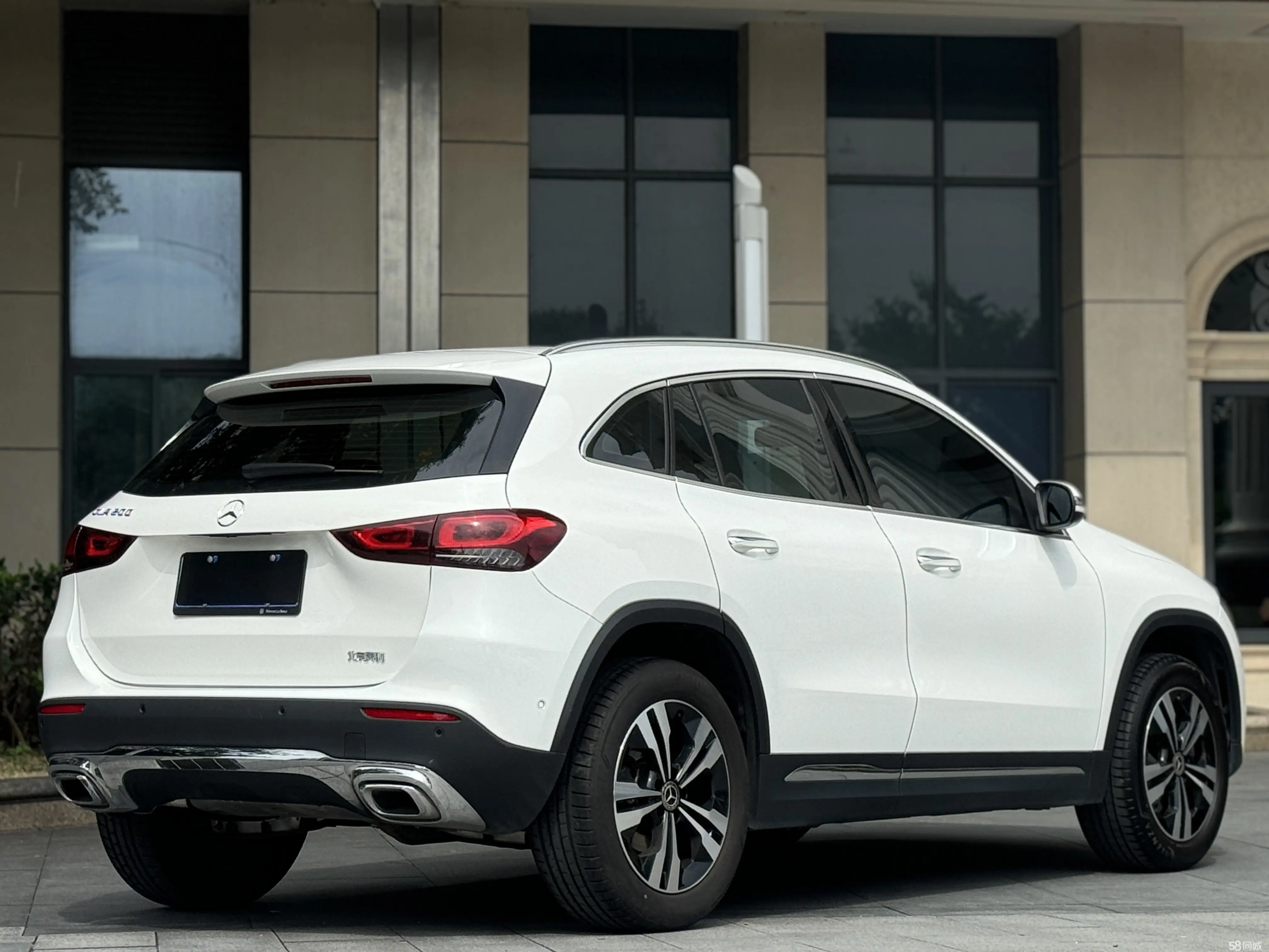 Mercedes-Benz GLA Class 2020 car image #11