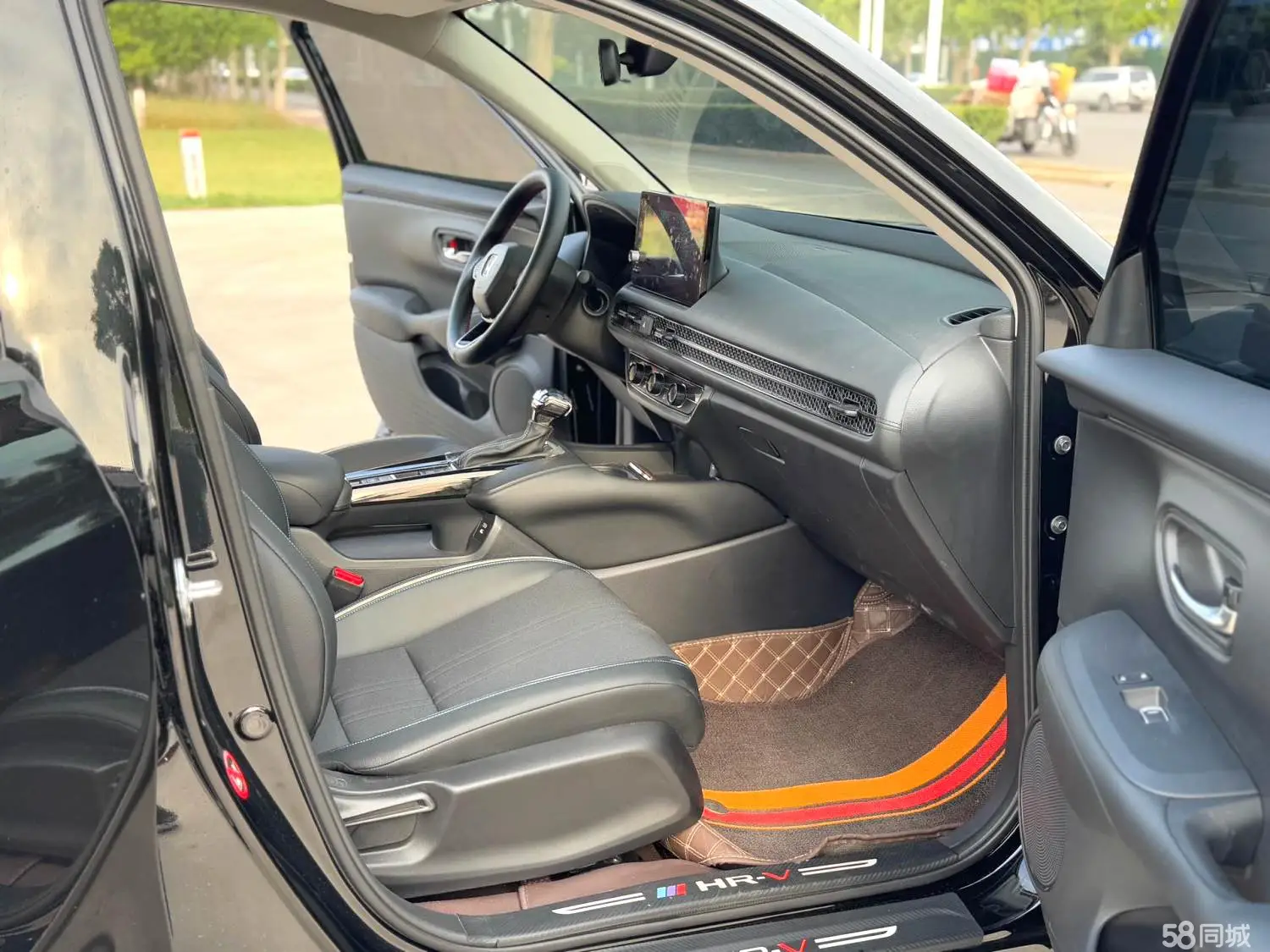 Honda HR-V 2024 car image #11