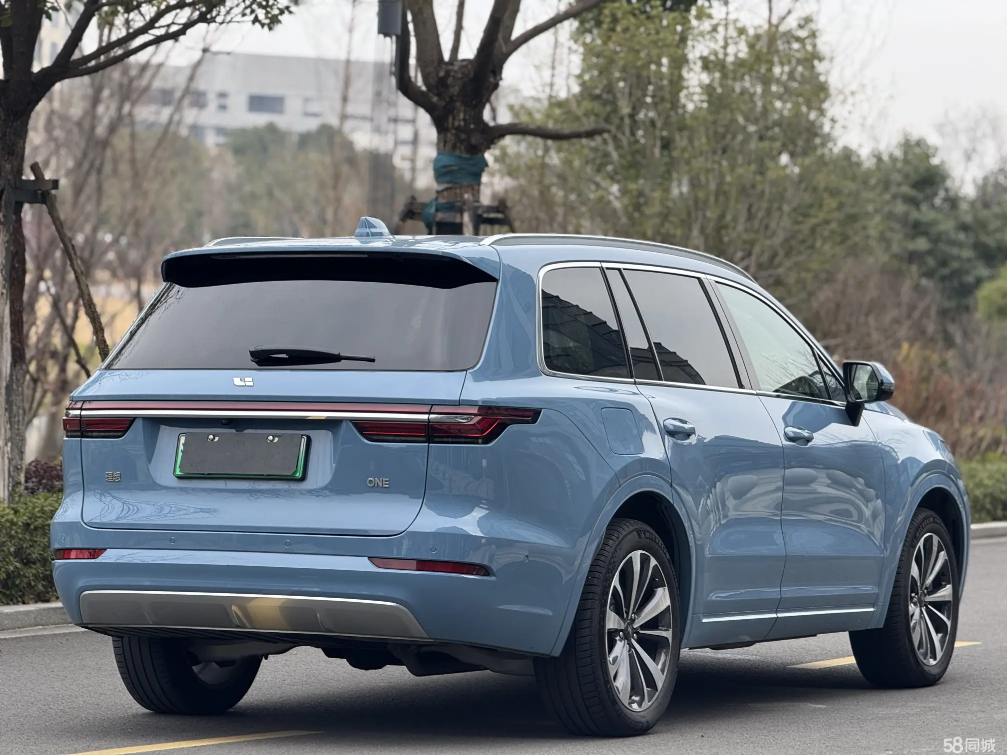 Li i6 2022 immagine di auto #11