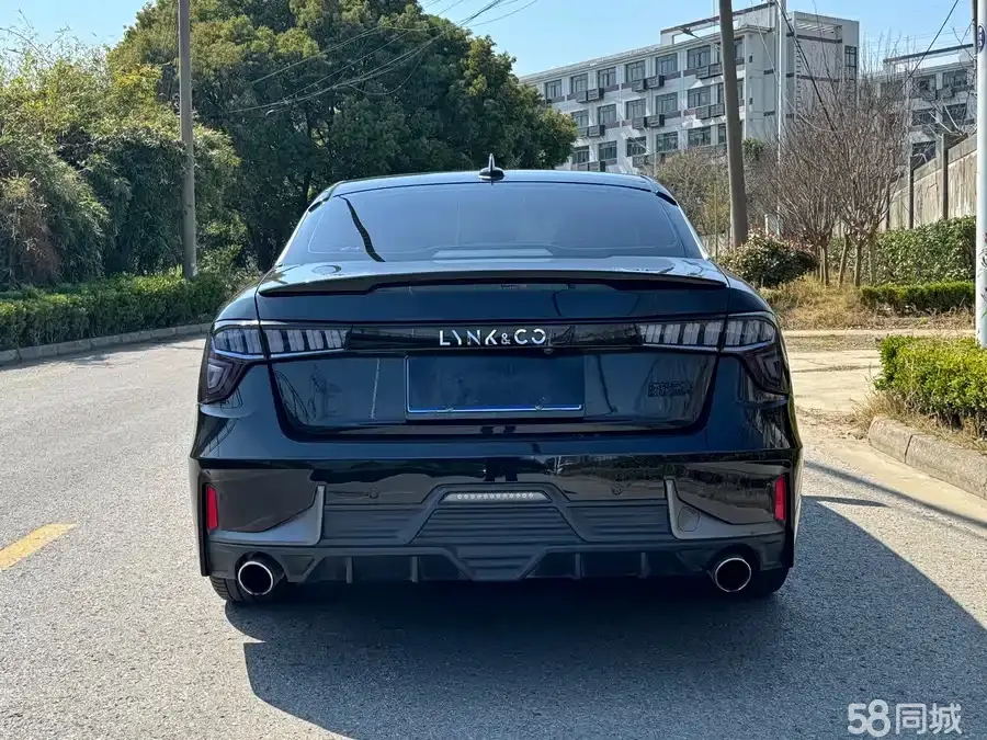 Lynk & Co 03 2019 #11 Lynk & Co 03 2019 car image #11