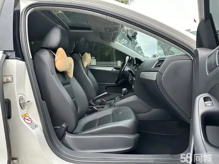 Volkswagen Sagitar 2014 immagine di auto #11