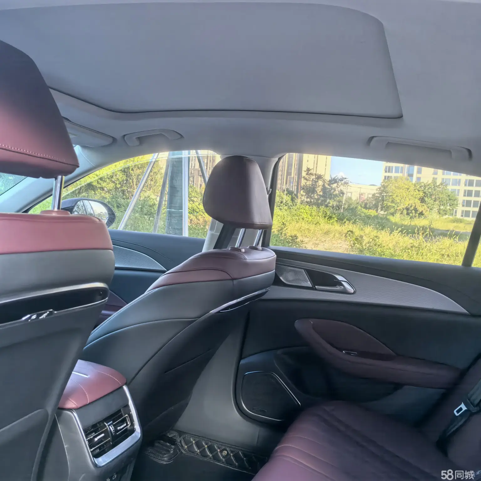 HongQi H5 2023 car image #11