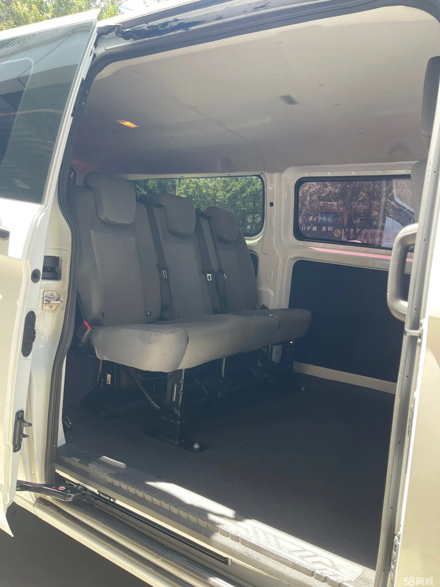 Ford Transit 2022 car image #11