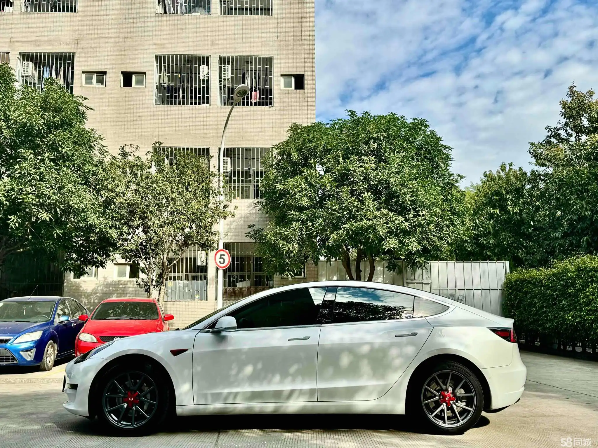 特斯拉 Model 3(进口) 2019 汽车图片 #11