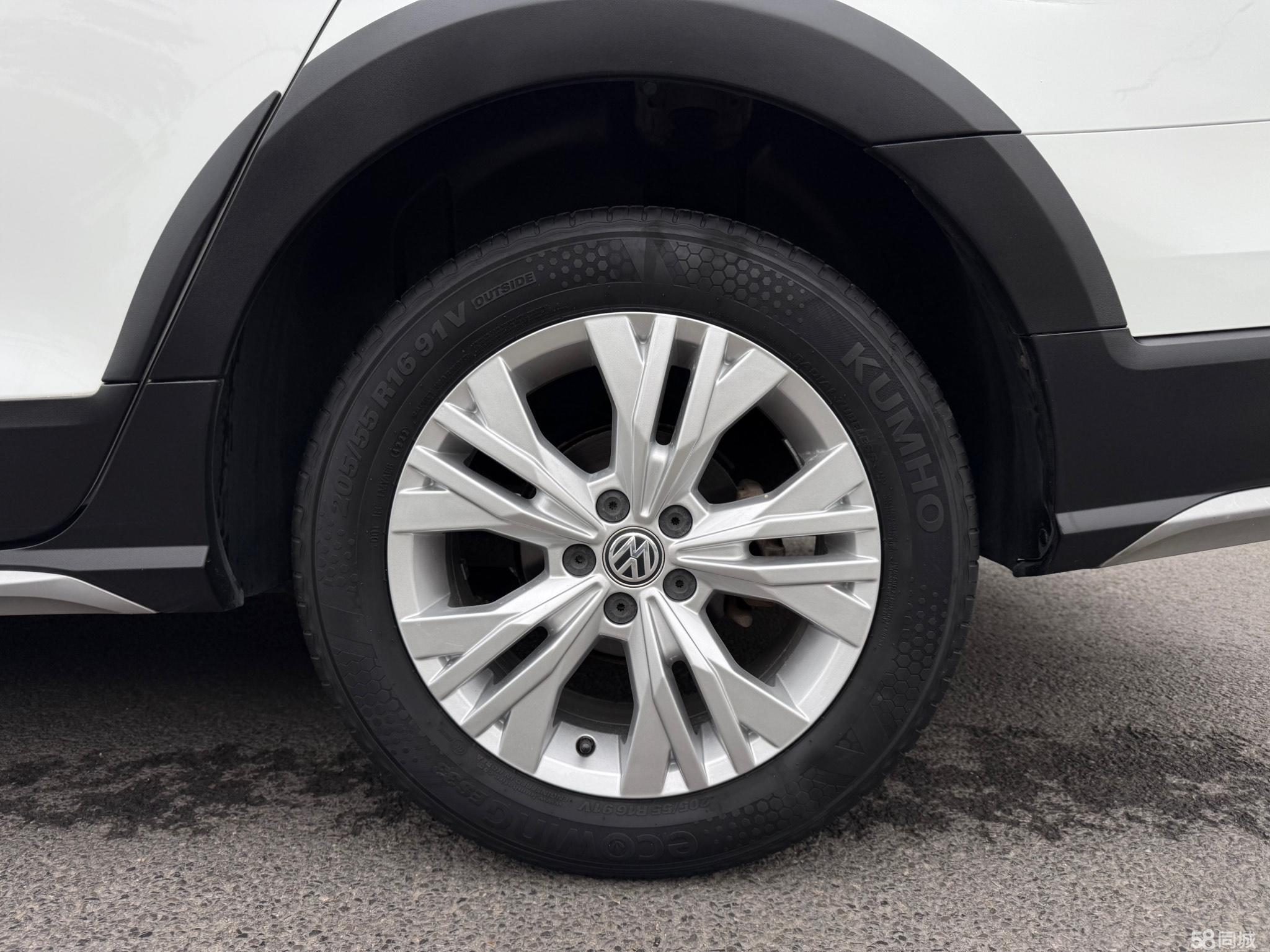 Volkswagen C-Trek 2017 immagine di auto #11