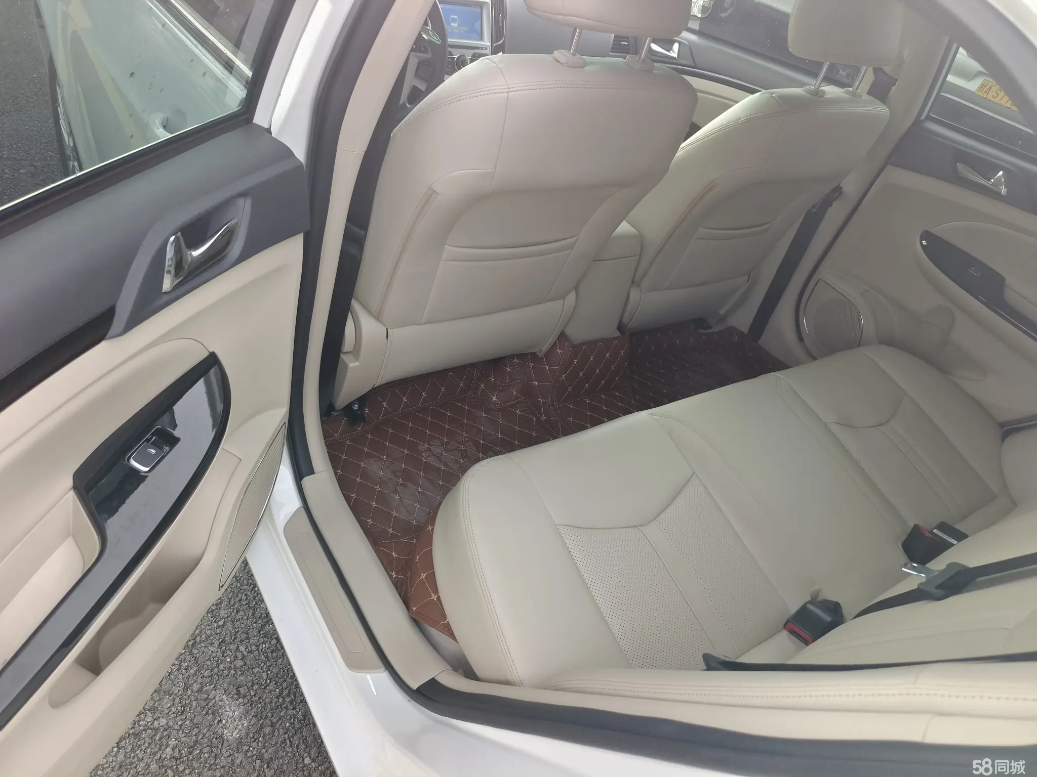 BYD e5 2018 car image #11