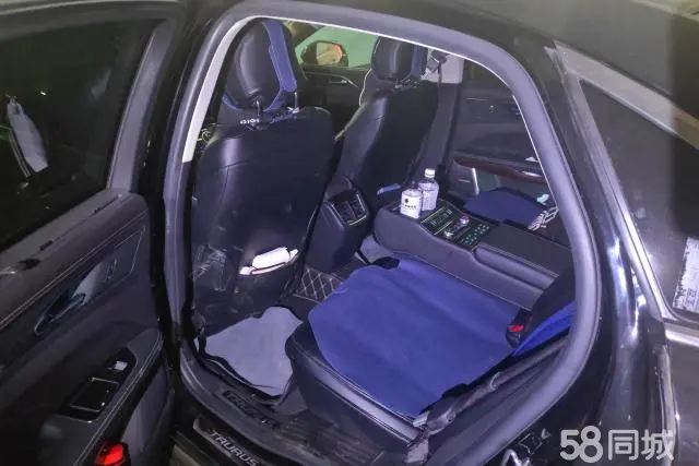 Ford Taurus 2017 car image #11