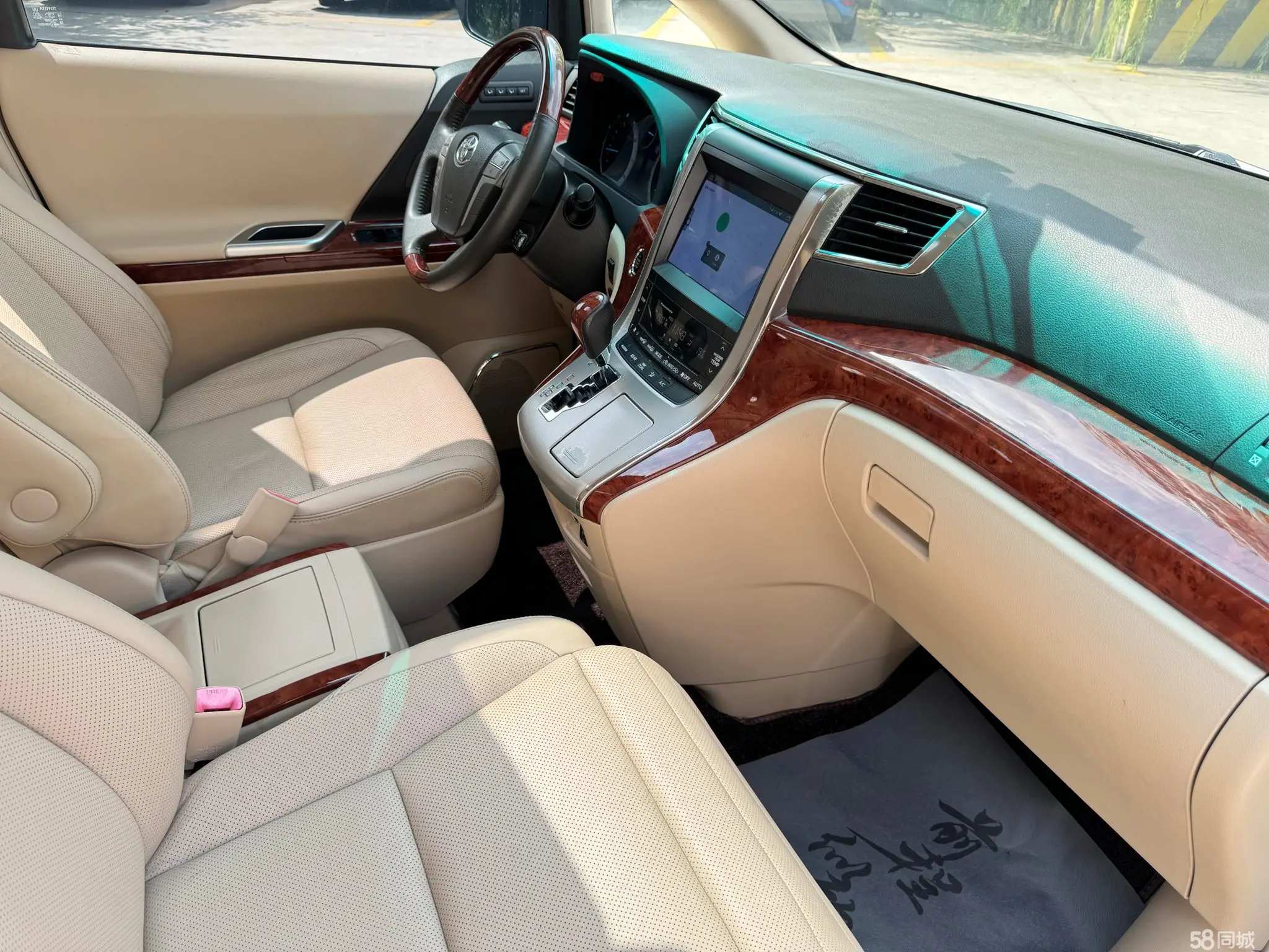 丰田 埃尔法 2011 汽车图片 #11