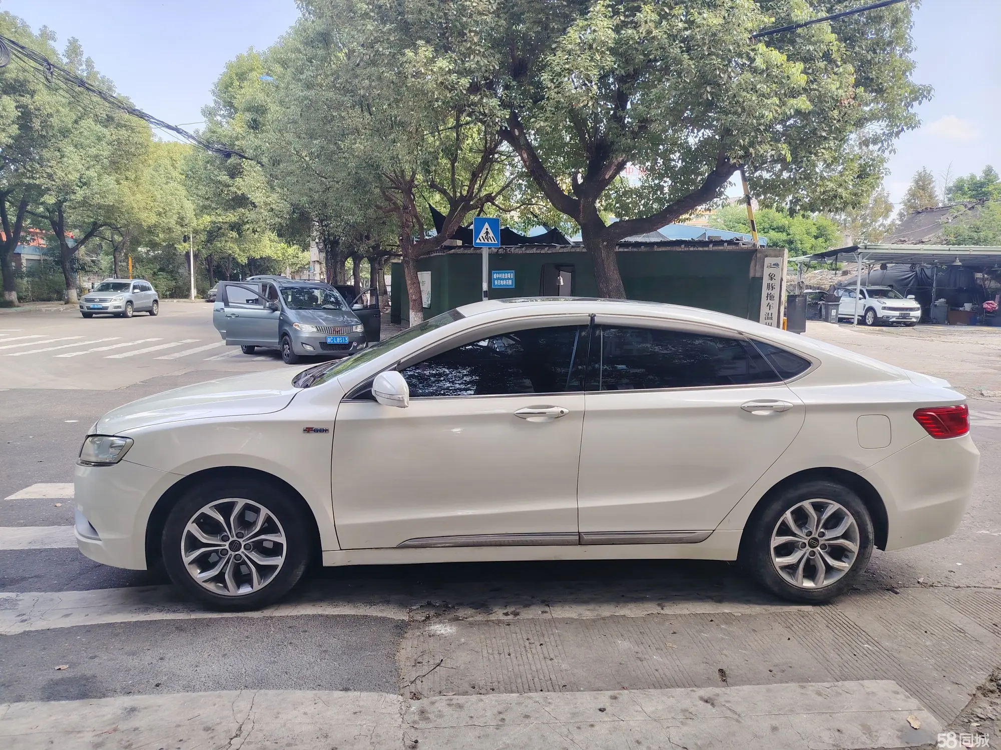 GEELY Ulion 2016 immagine di auto #11