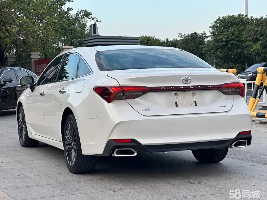 Toyota Avalon 2021 car image #11