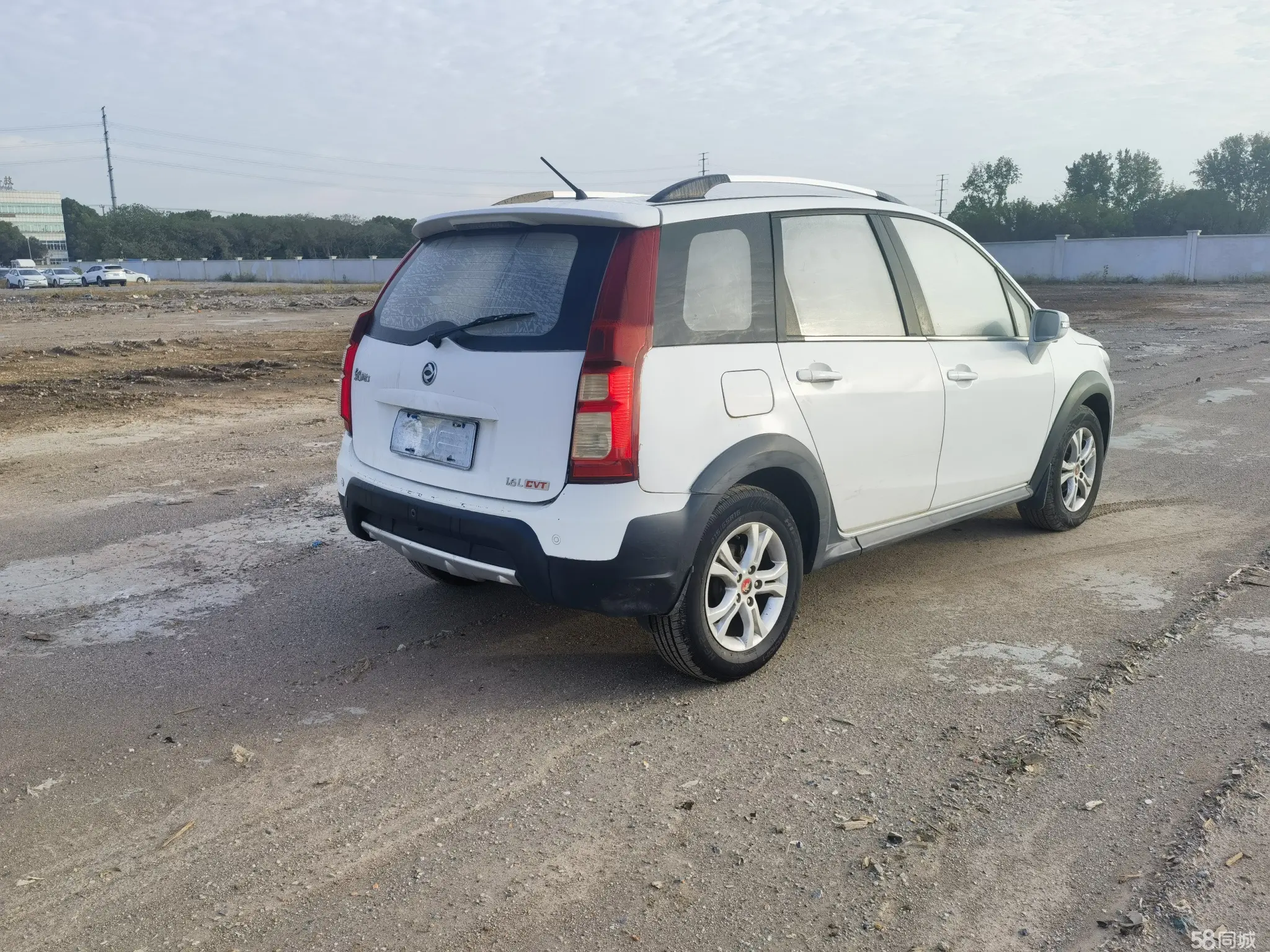 Forthing JOYEAR XV 2015 صورة سيارة #11