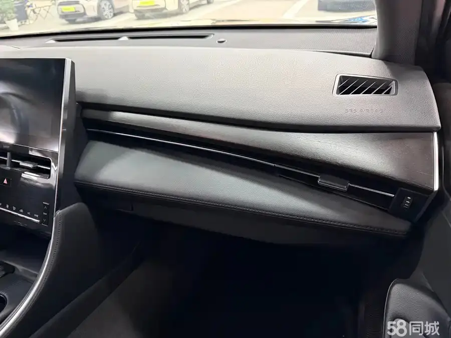 Toyota Avalon 2022 car image #11