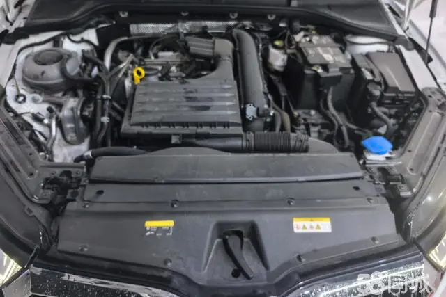 Skoda Octavia (Imported) 2024 car image #11