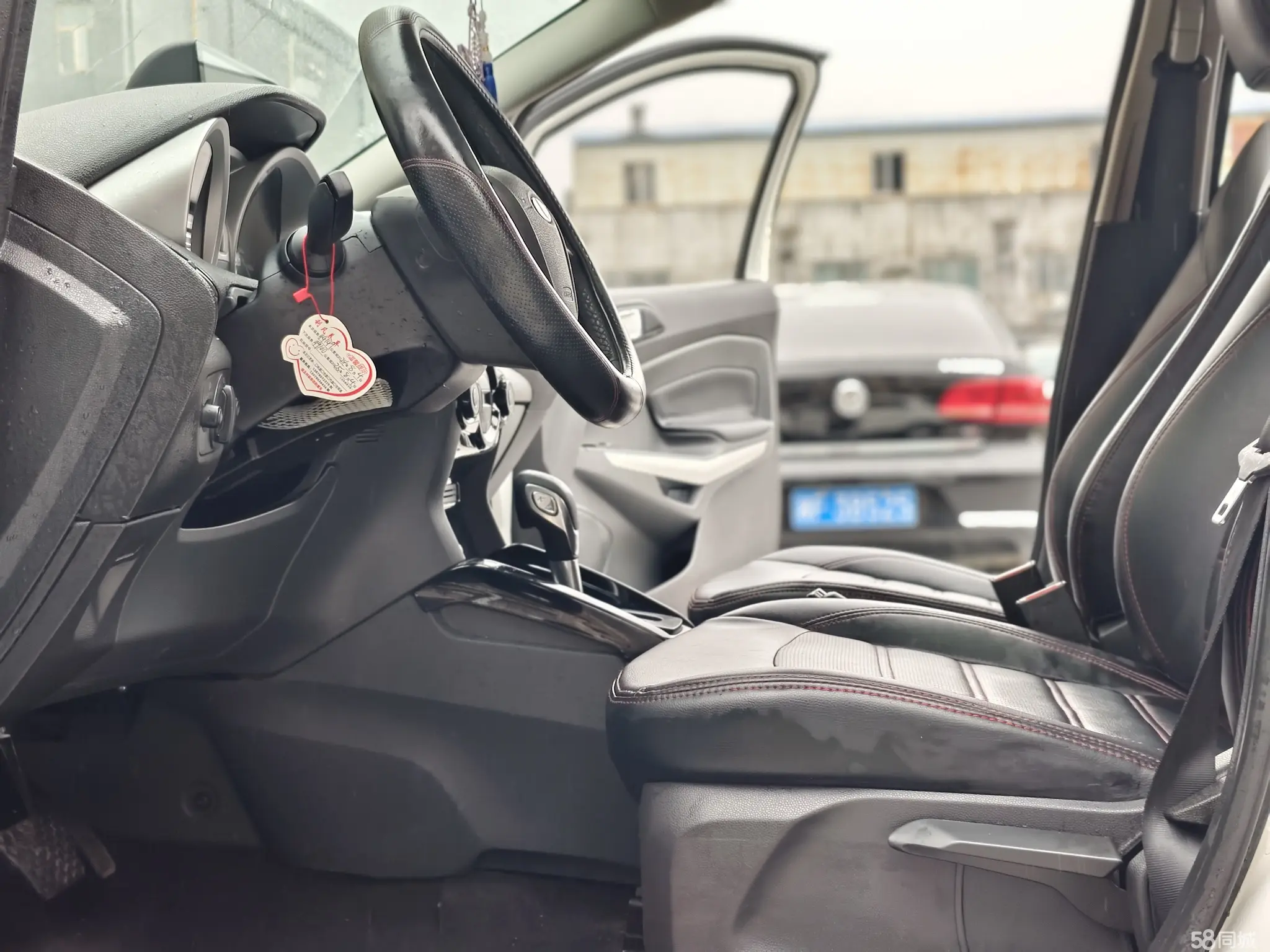 Ford EcoSport 2016 изображение автомобиля #11