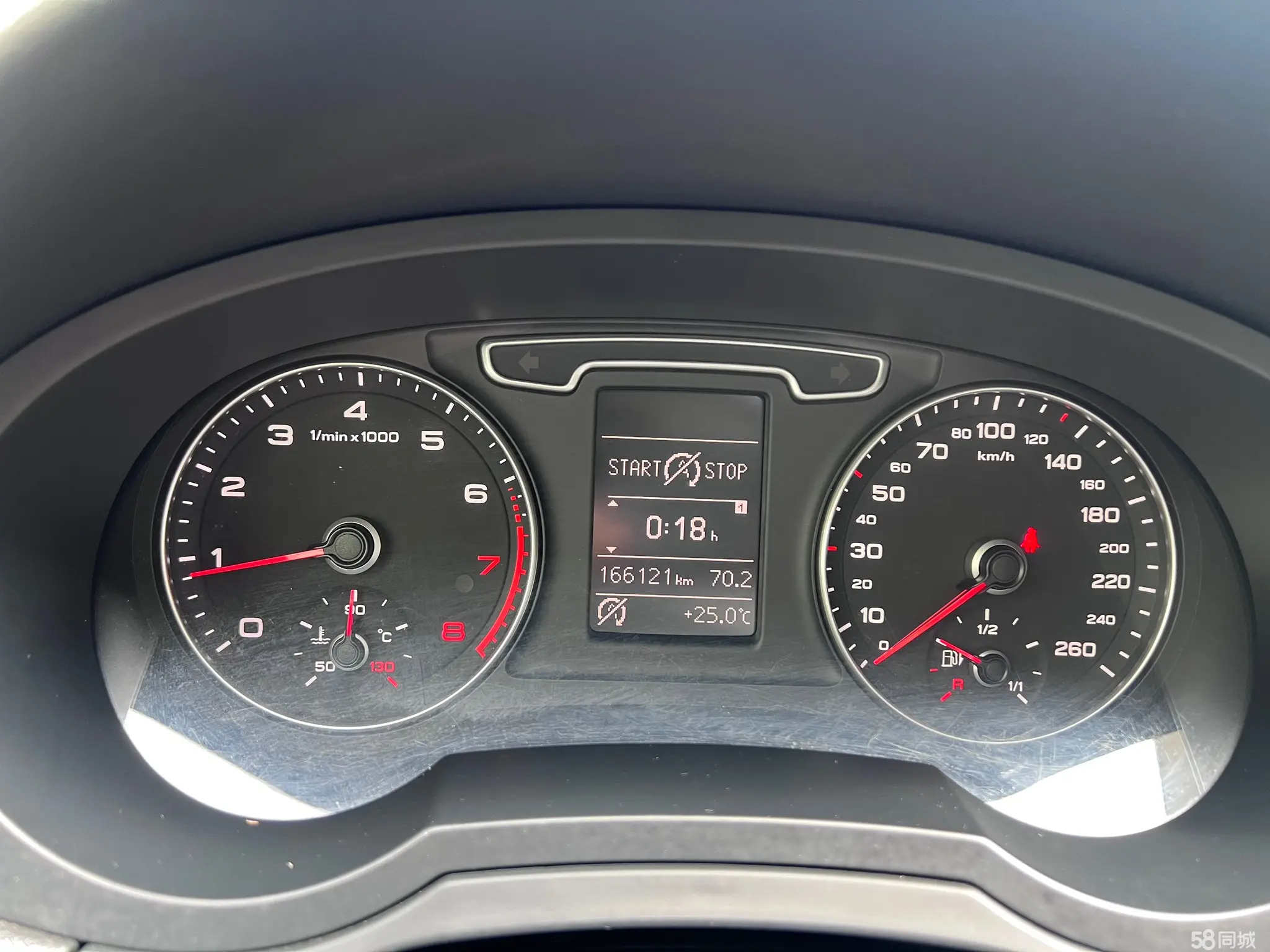 Audi Q3 2013 car image #11