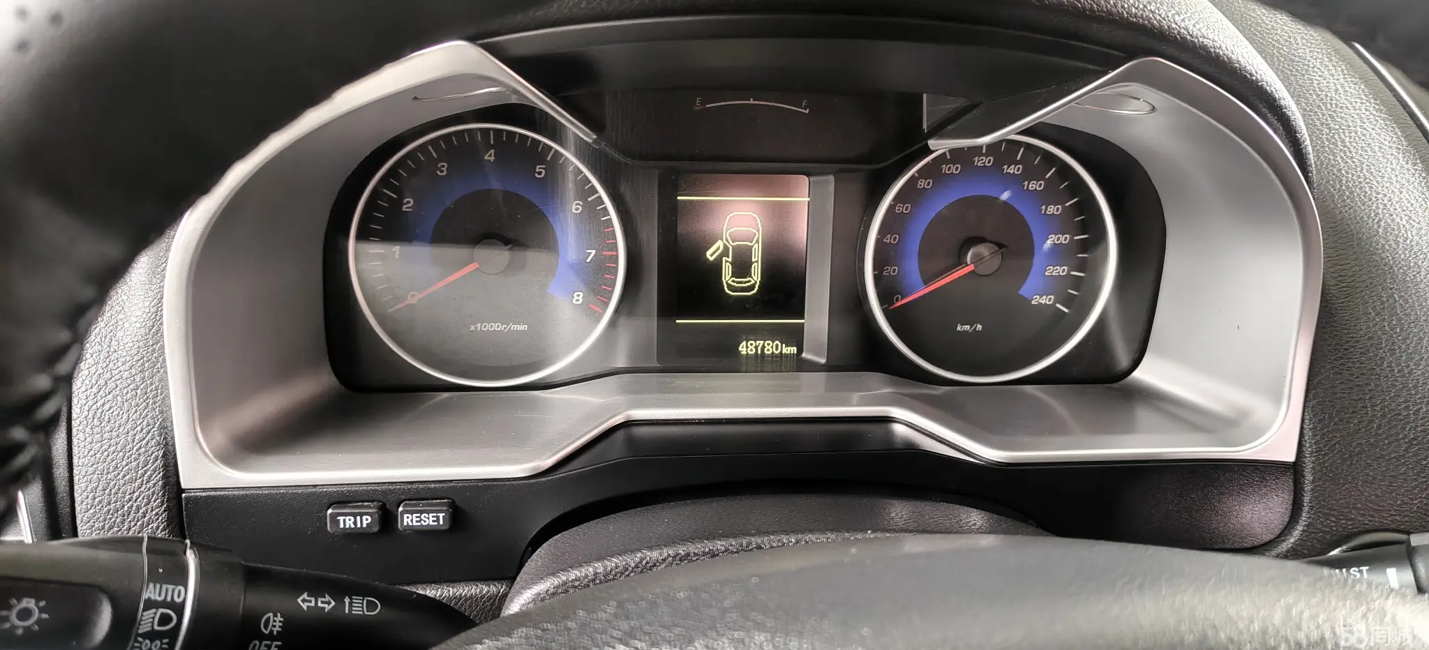 GEELY Emgrand 2015 #11 GEELY Emgrand 2015 car image #11