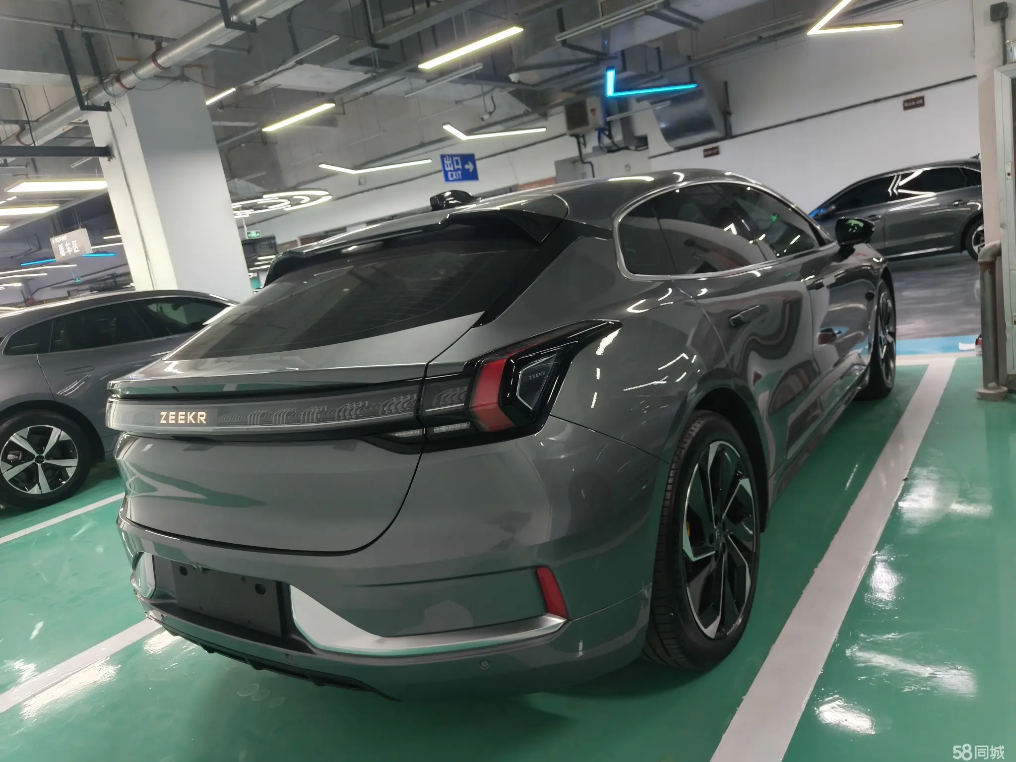 极氪 极氪001 2022 汽车图片 #11