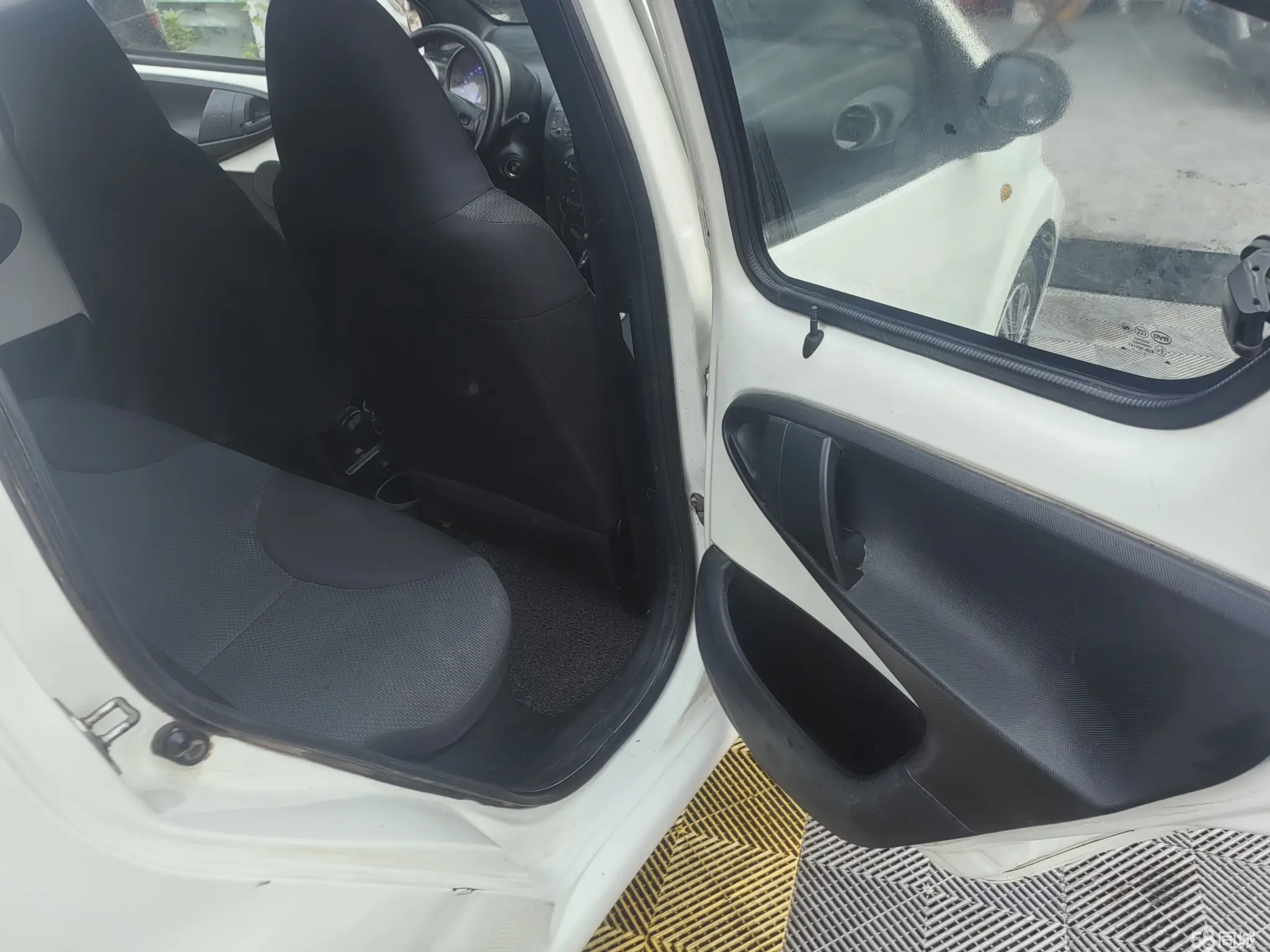 BYD F0 2012 immagine di auto #11