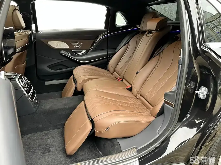 Mercedes-Benz Maybach S Class 2018 car image #11