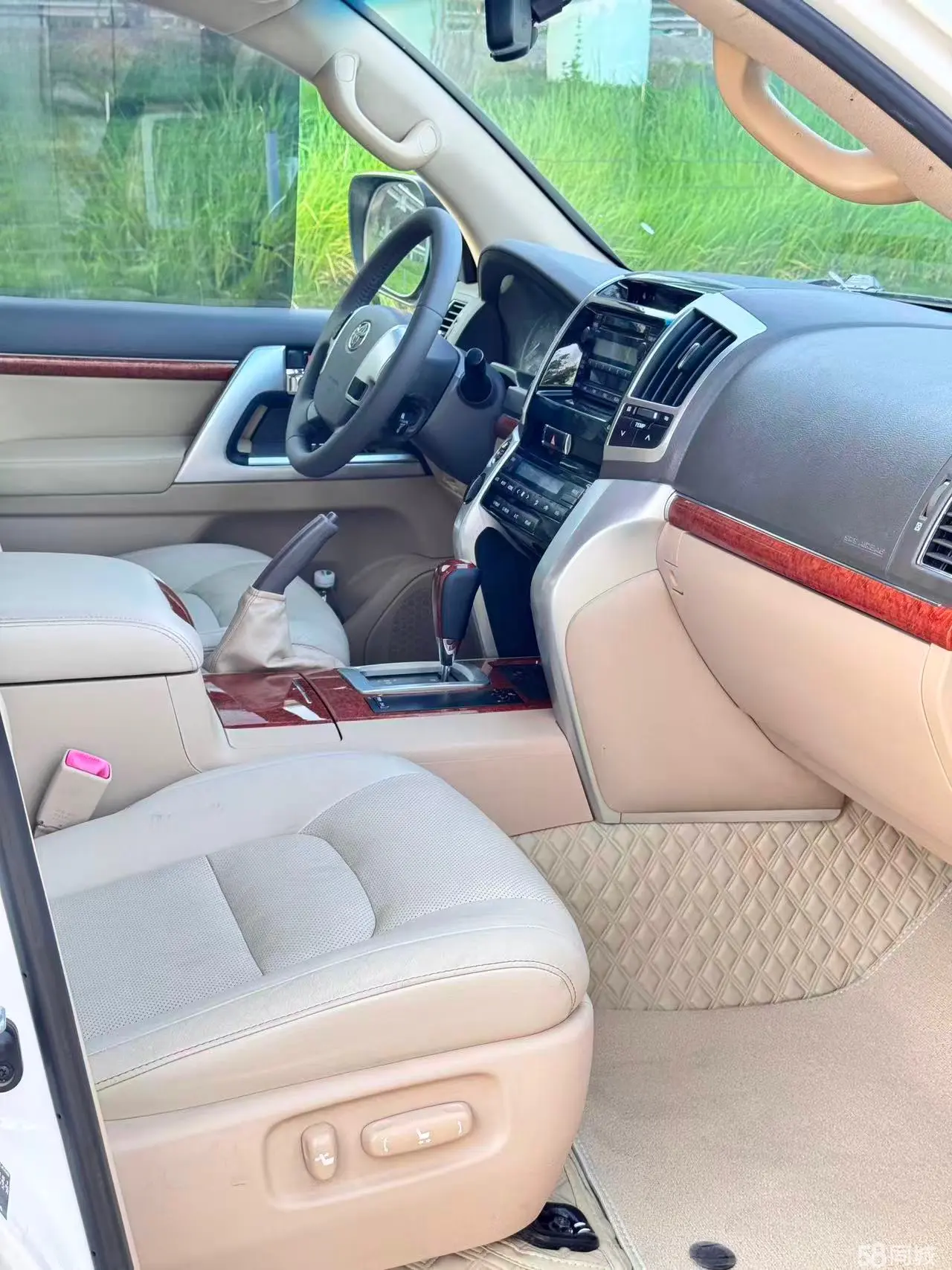 Toyota Land Cruiser 2014 car image #11