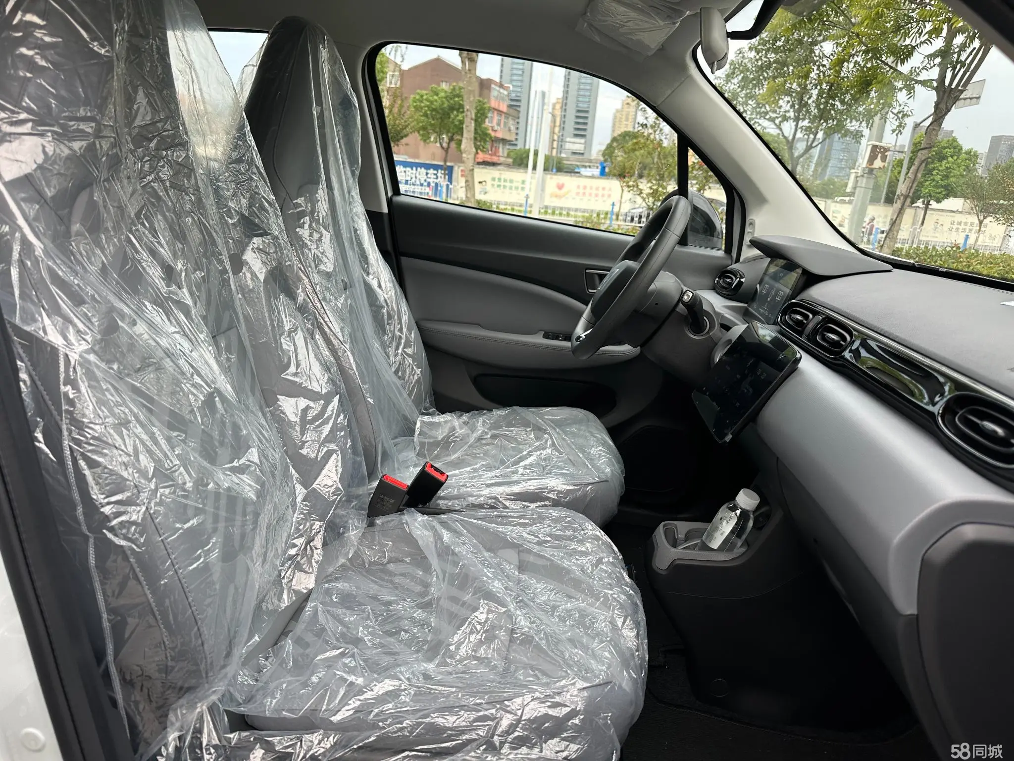 零跑汽车 零跑T03 2025 汽车图片 #11