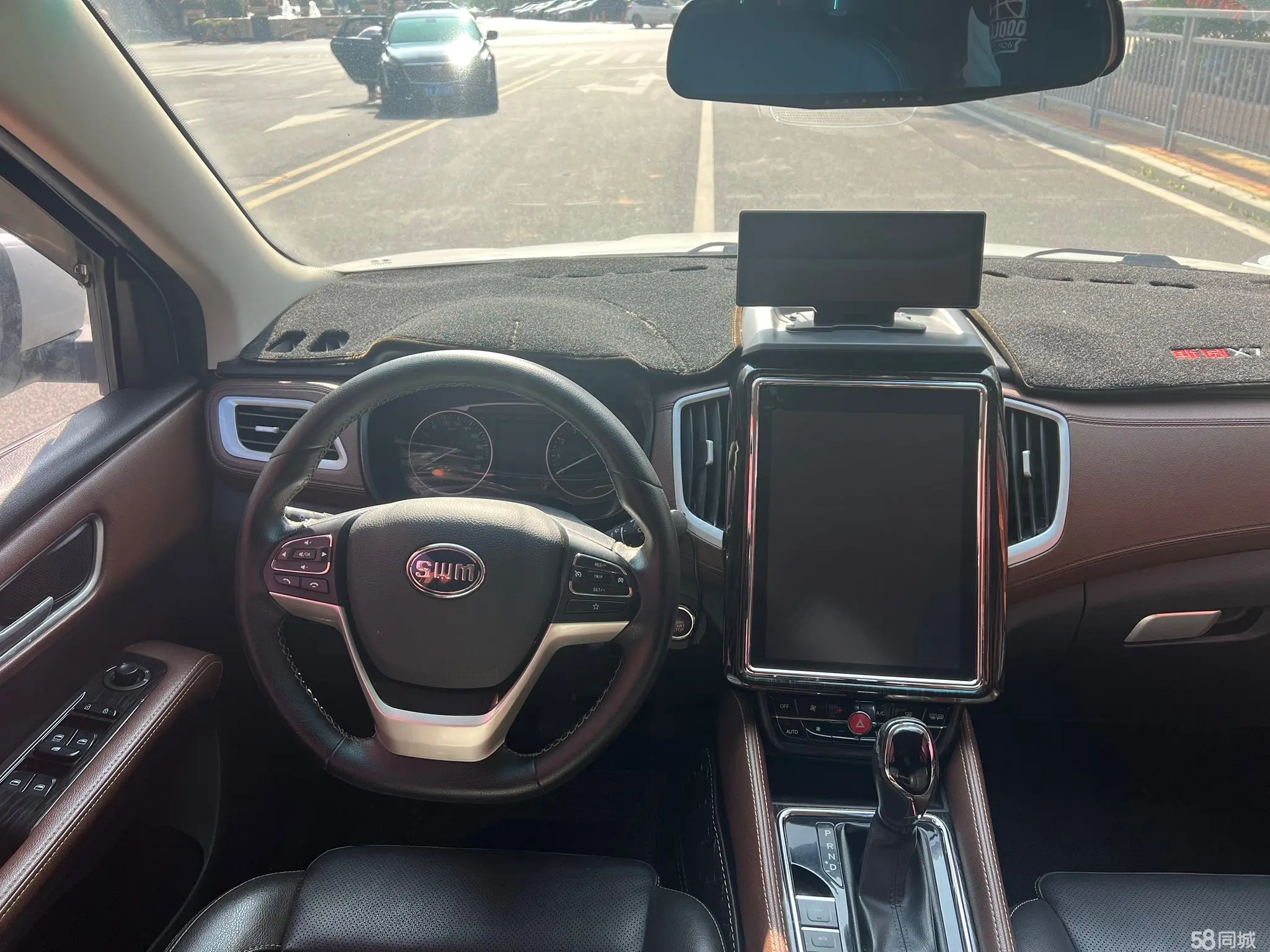 SWM斯威汽车 SWM斯威X7 2018 汽车图片 #11