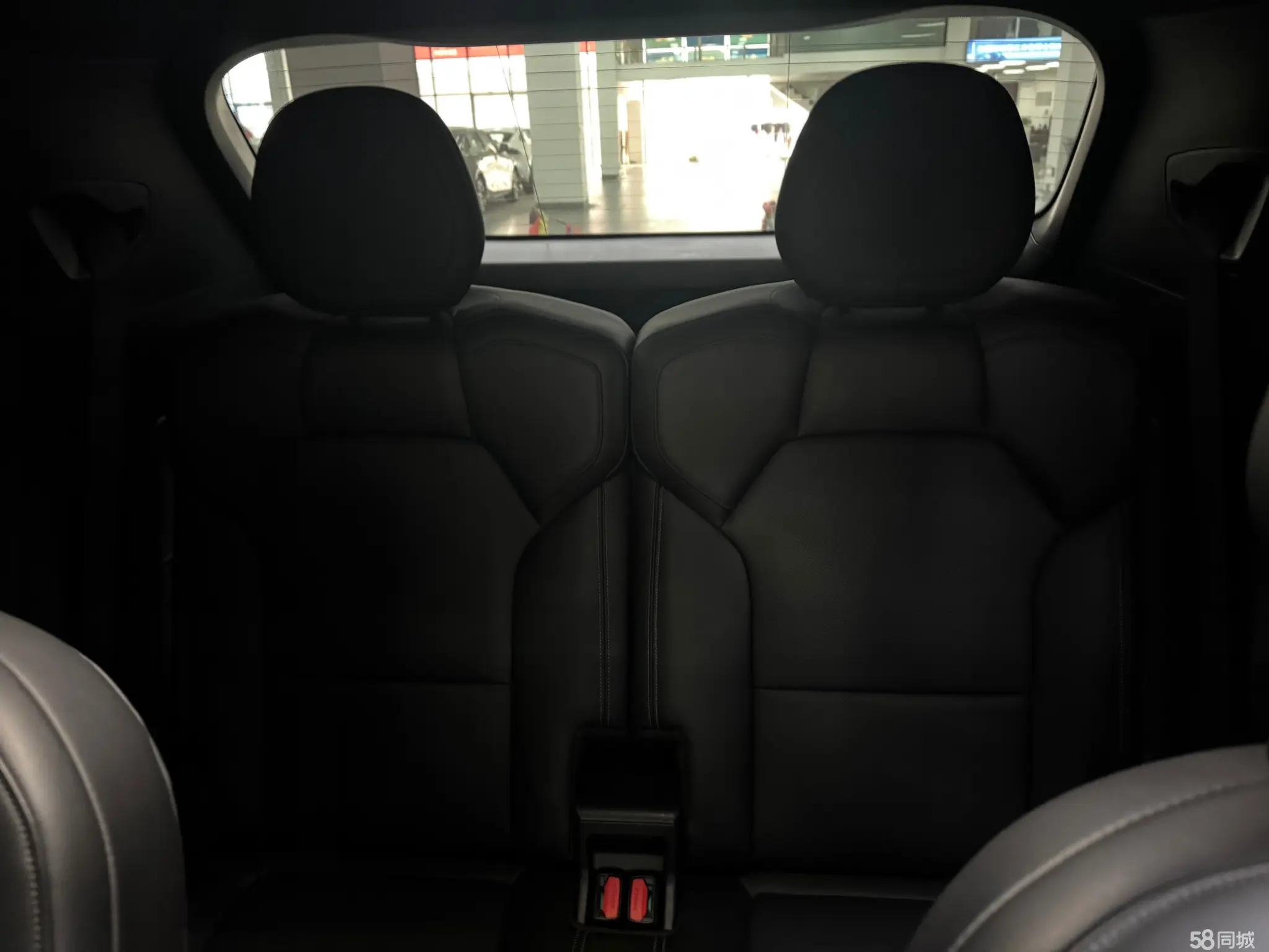 Lynk & Co 09 2021 car image #11