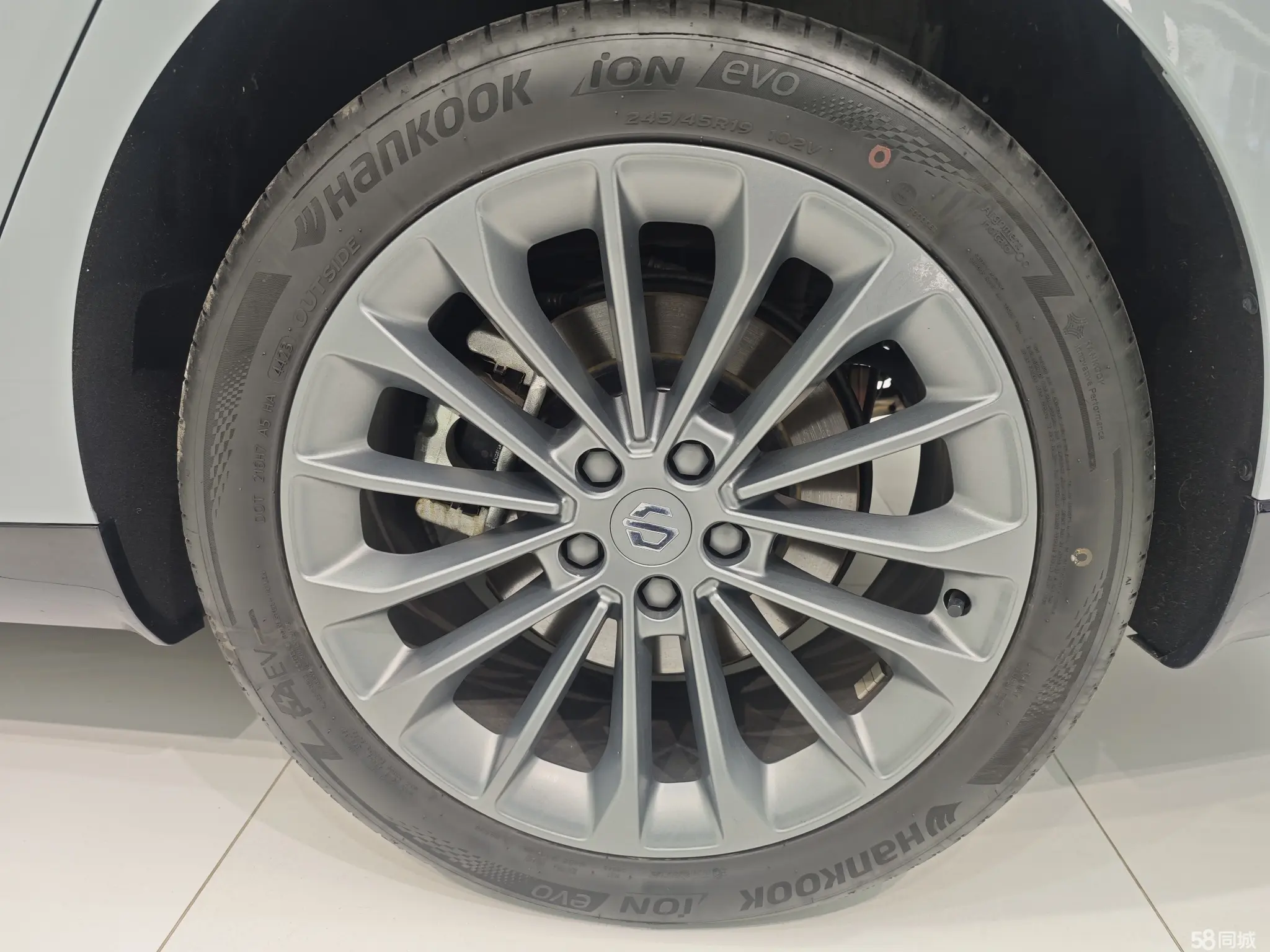 零跑汽车 零跑C01 2024 汽车图片 #11