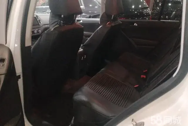 Volkswagen Tiguan 2019 car image #11