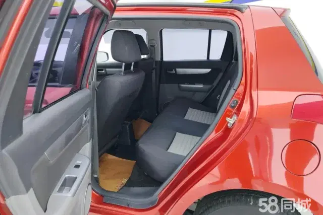 Suzuki Swift 2017 car image #11