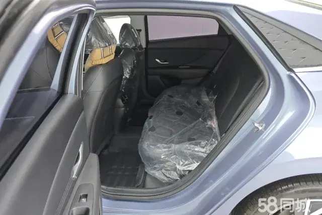 Hyundai Elantra 2025 car image #11