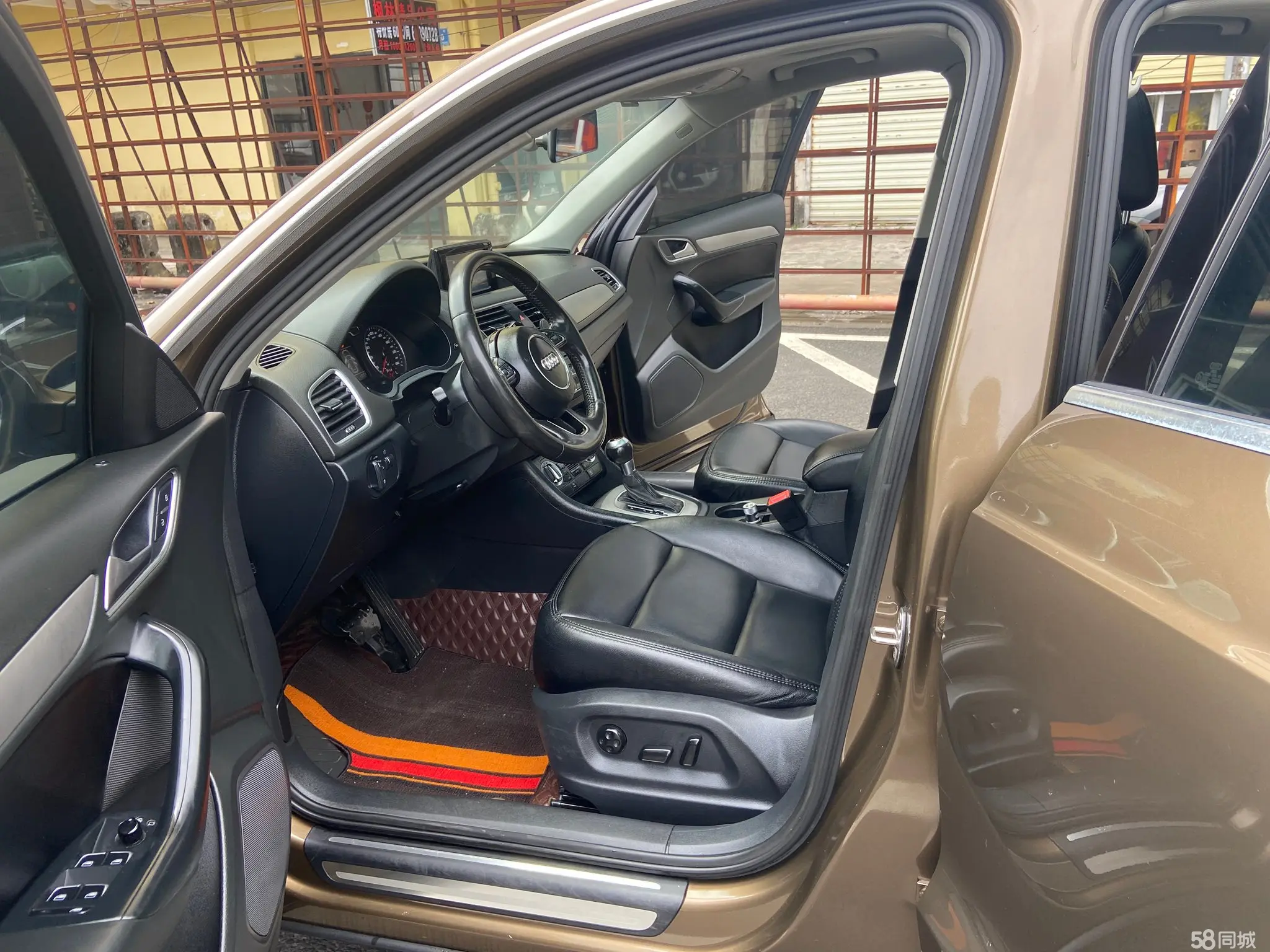 Audi Q3 2014 car image #11