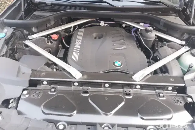 BMW X7 2024 car image #11